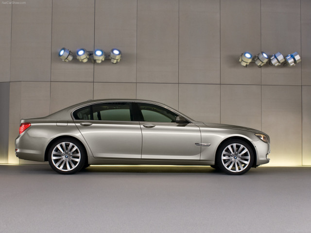 BMW 7-series фото