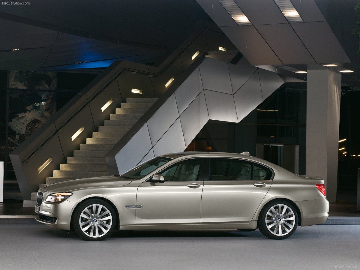 BMW 7-series фото 56790