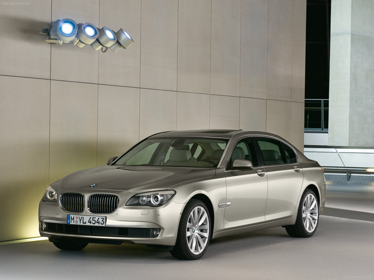 BMW 7-series фото 56792