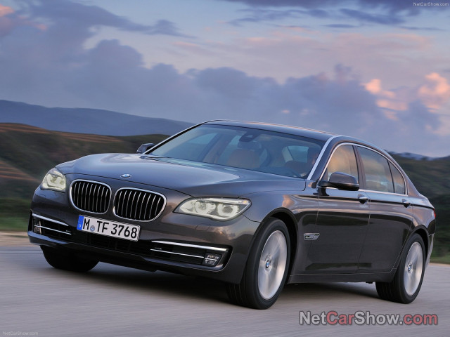 BMW 7-series фото