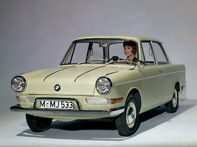 BMW 700 фото