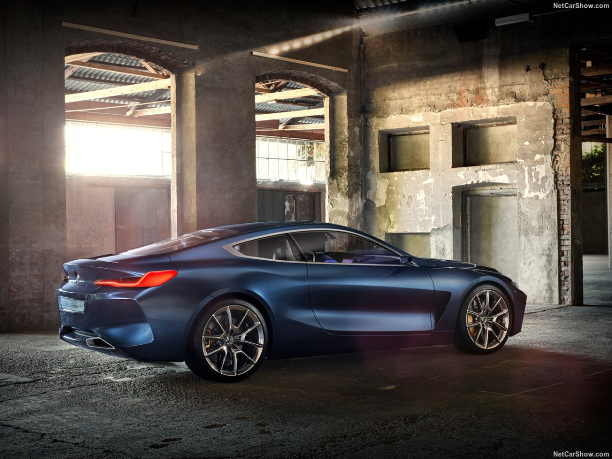 BMW 8-series G15 фото 184082