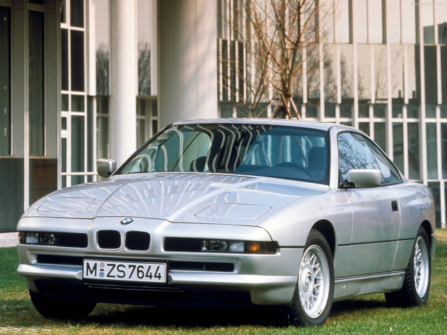 BMW 8-series фото