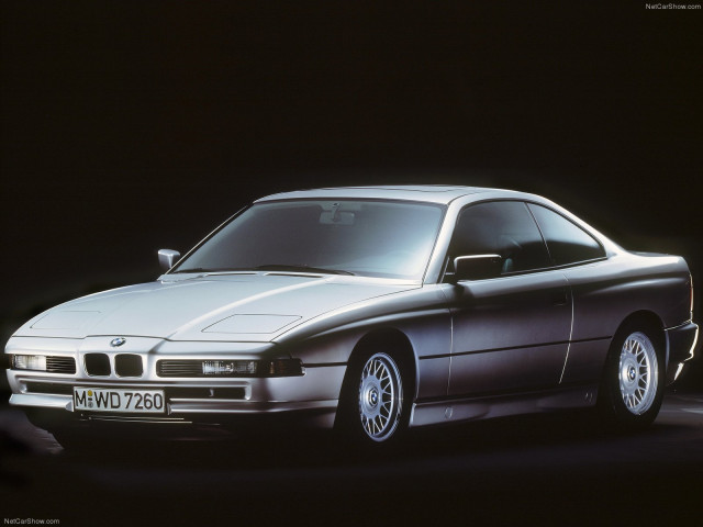 BMW 8-series фото