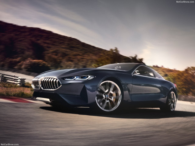 BMW 8-series фото