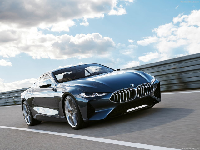 BMW 8-series фото