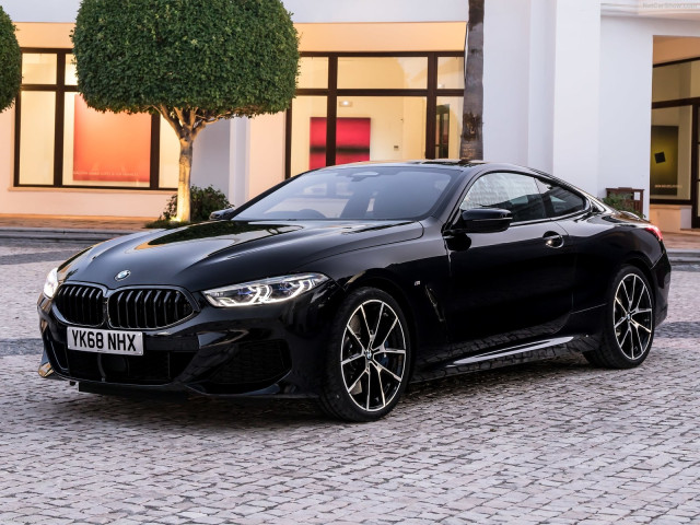 BMW 8-series фото