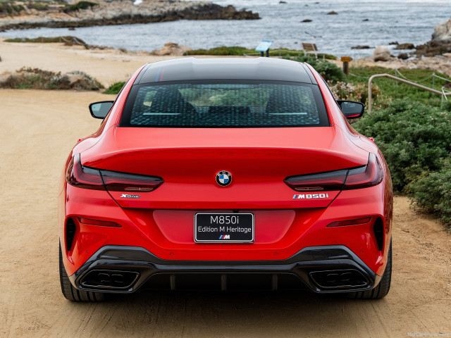 BMW 8-series фото