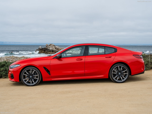 BMW 8-series фото
