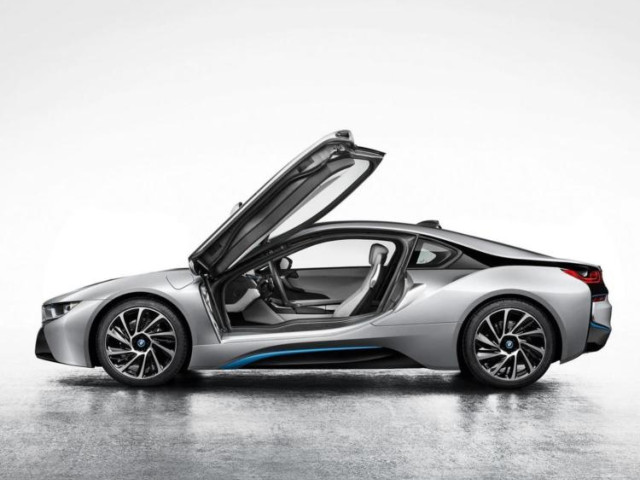 BMW i8 фото