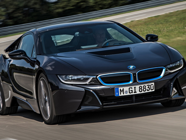 BMW i8 фото