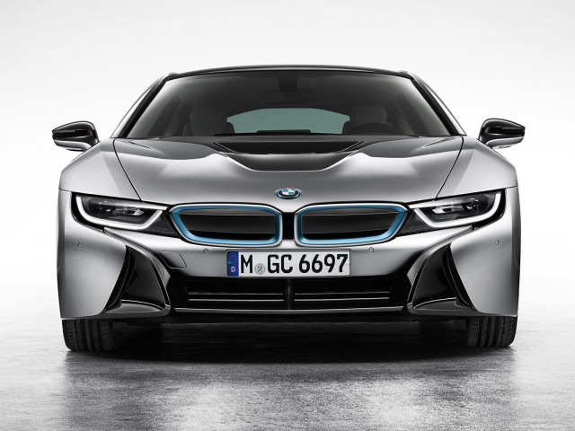 BMW i8 фото