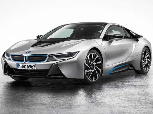 BMW i8 фото