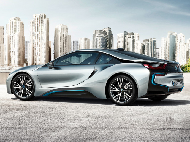 BMW i8 фото