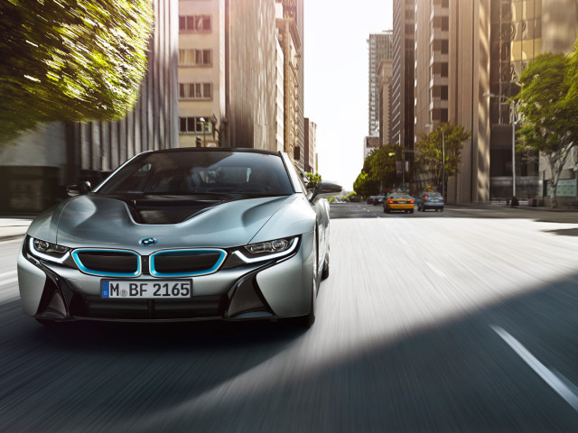 BMW i8 фото