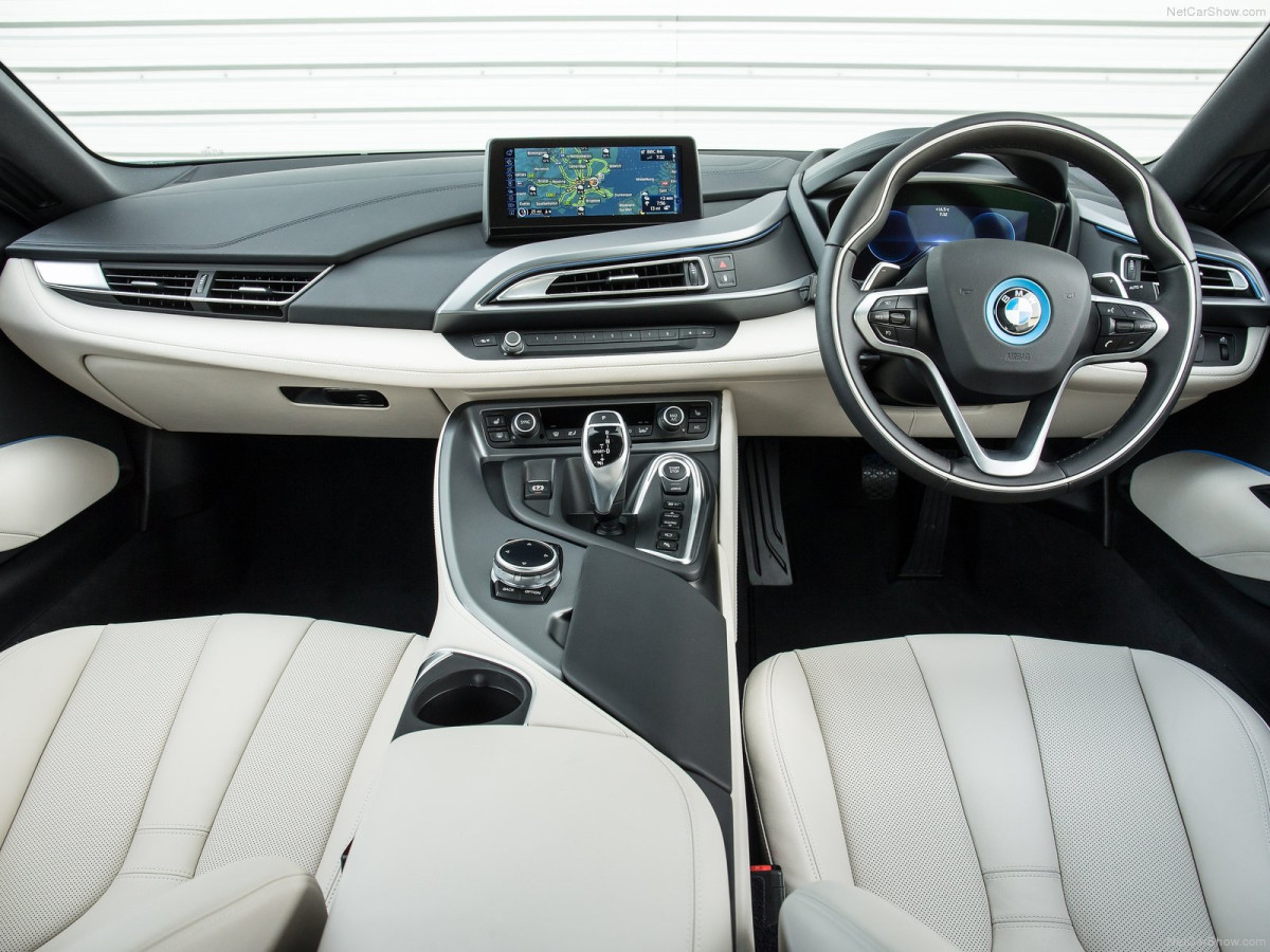 BMW i8 фото 130350