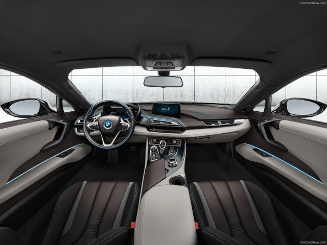 BMW i8 фото