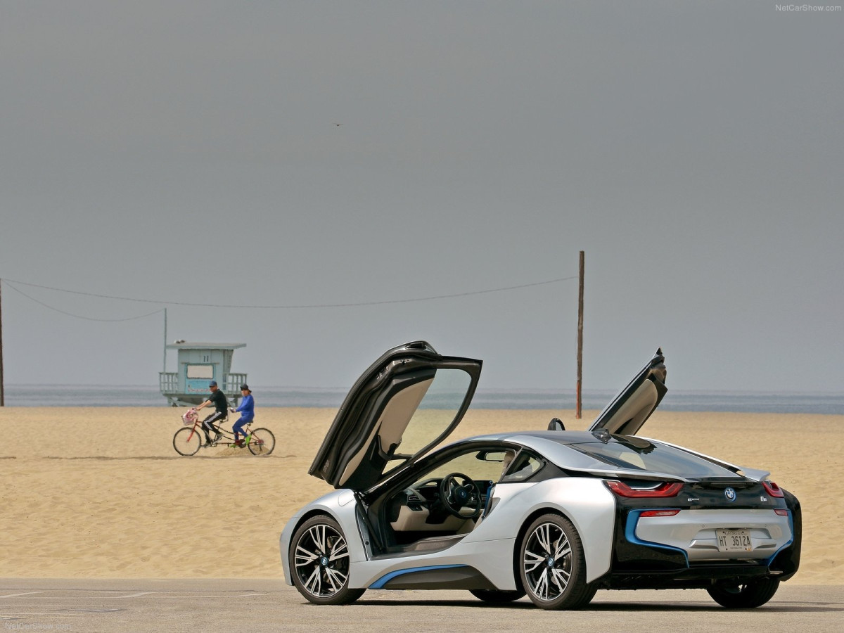 BMW i8 фото 130360