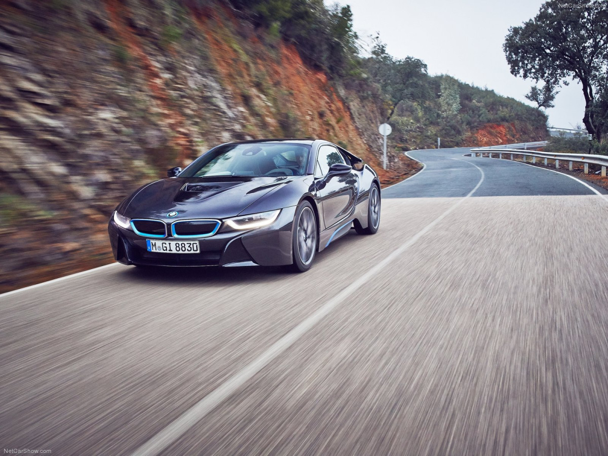 BMW i8 фото 130378