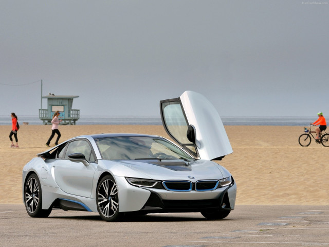 BMW i8 фото