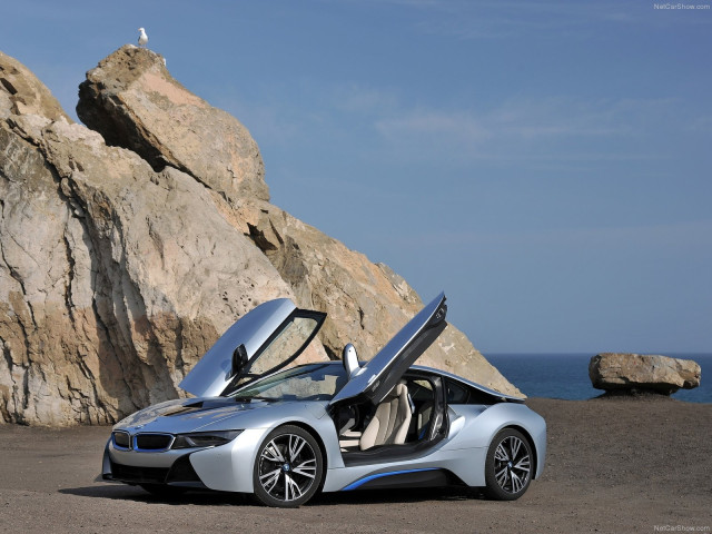 BMW i8 фото