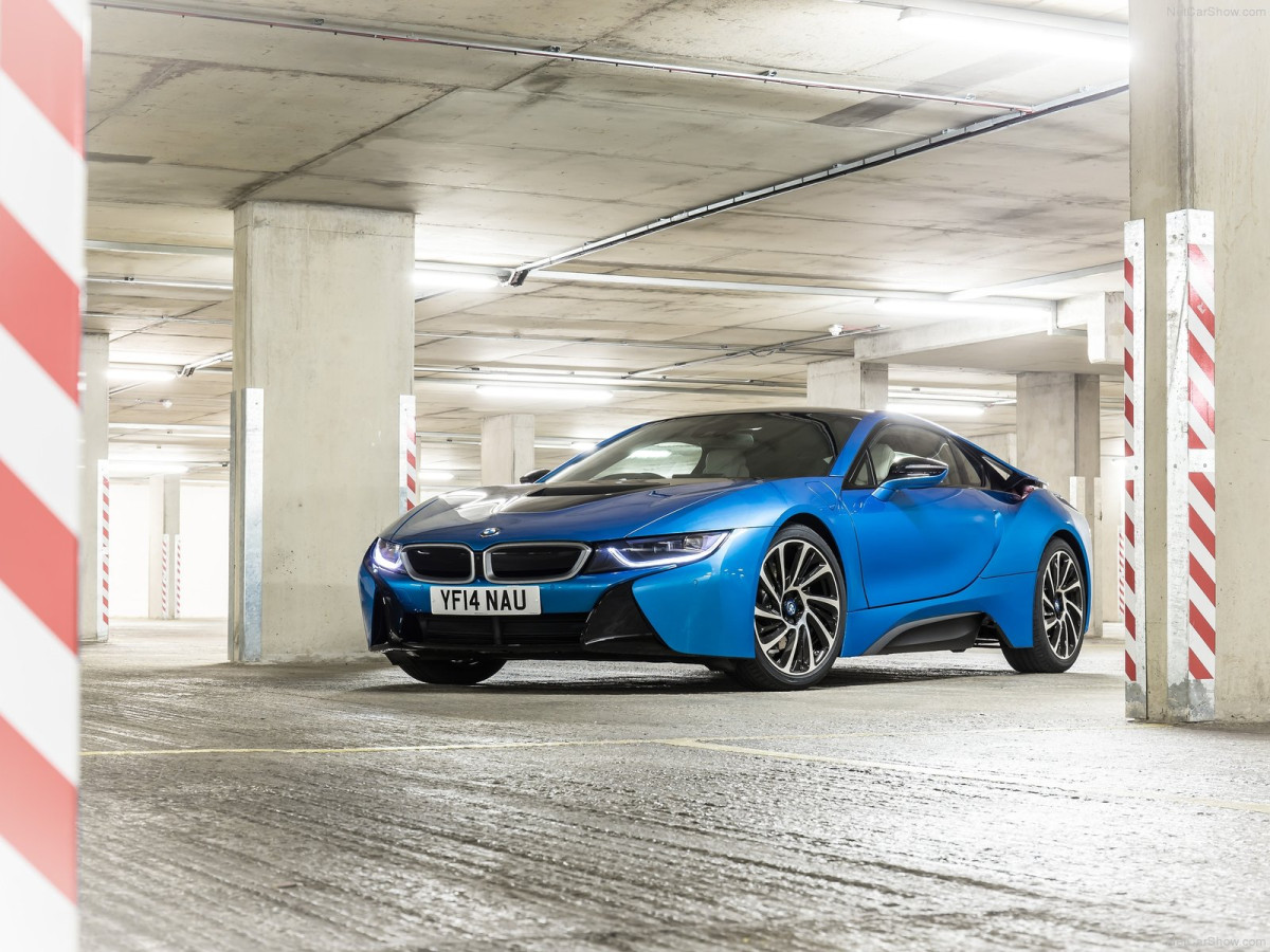 BMW i8 фото 130409