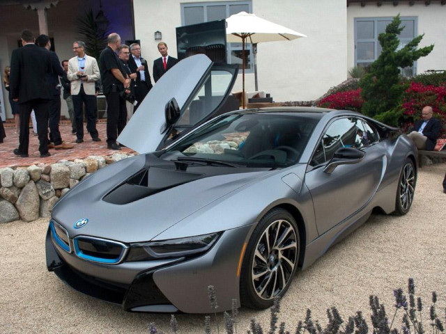 BMW i8 фото