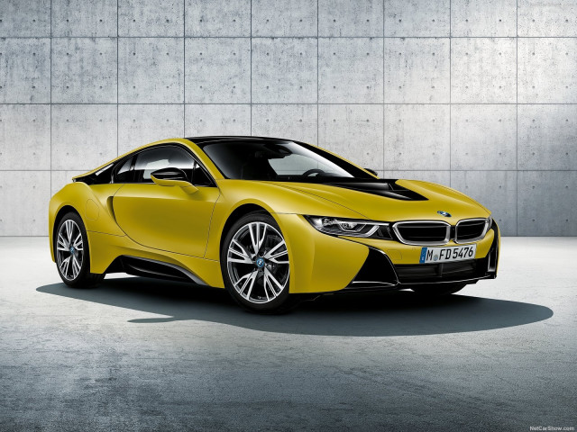 BMW i8 фото