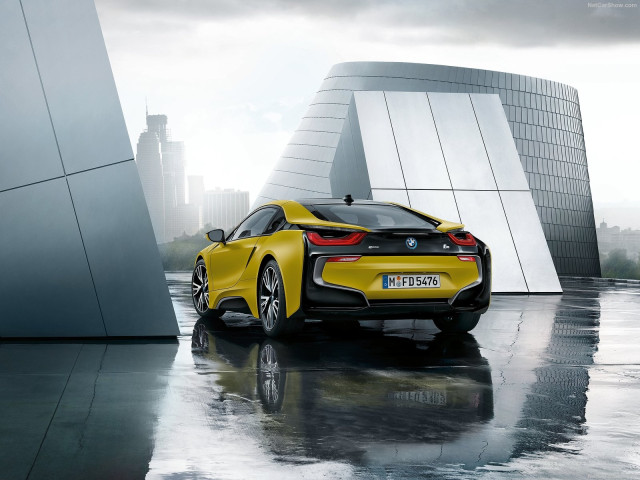 BMW i8 фото