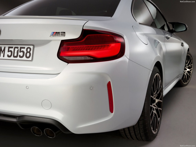 BMW M2 фото