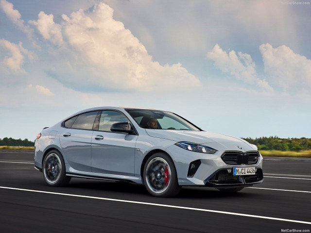BMW M2 фото