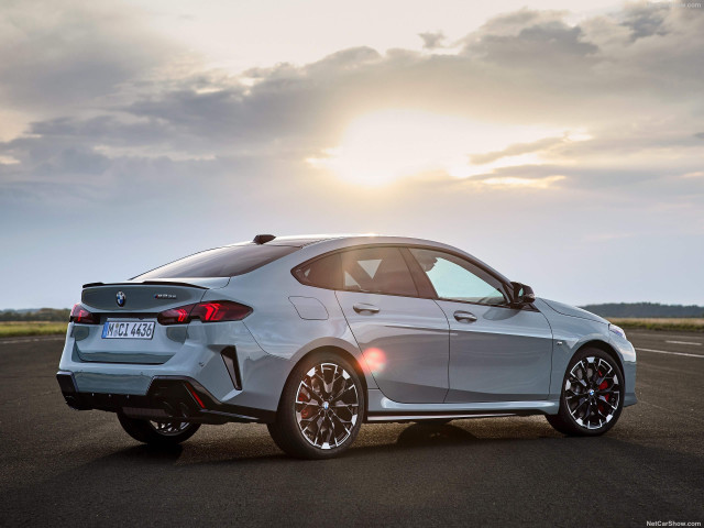 BMW M2 фото
