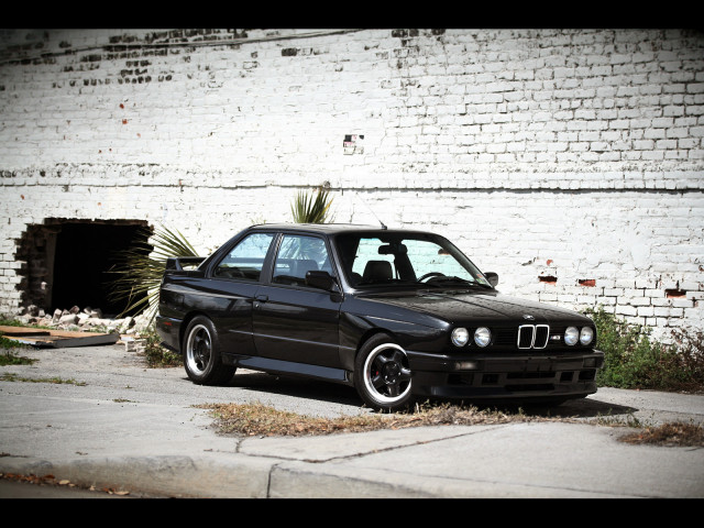 BMW M3 E30 фото