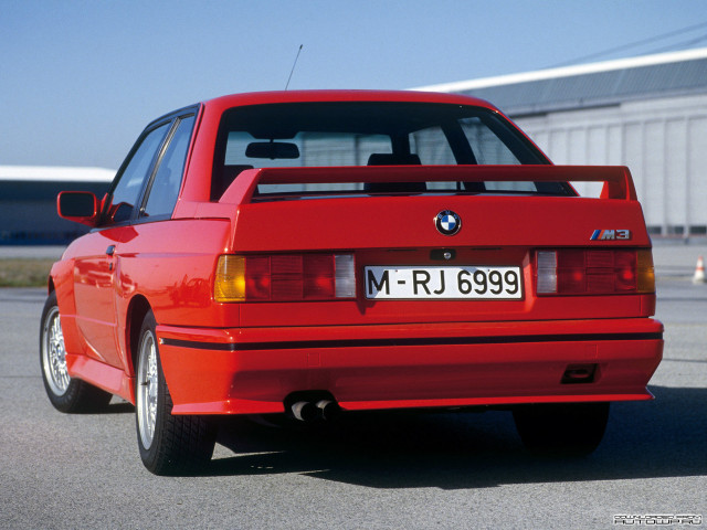 BMW M3 E30 фото