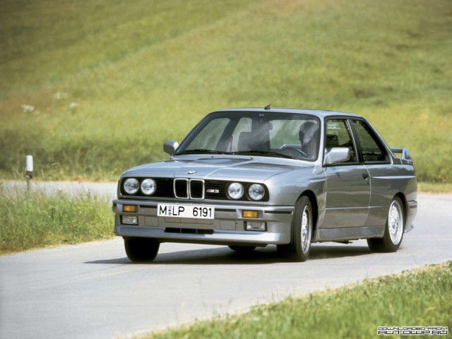 BMW M3 E30 фото