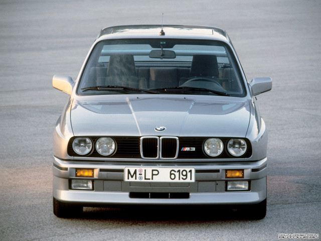 BMW M3 E30 фото