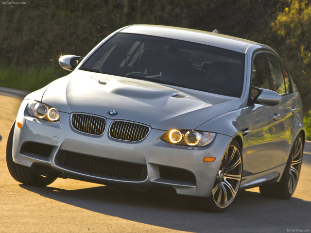 BMW M3 E90 Sedan фото