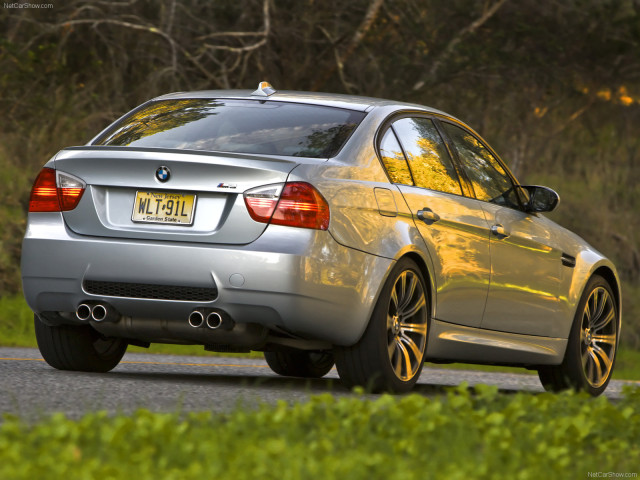 BMW M3 E90 Sedan фото