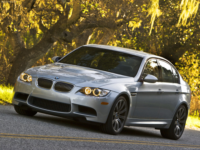 BMW M3 E90 Sedan фото