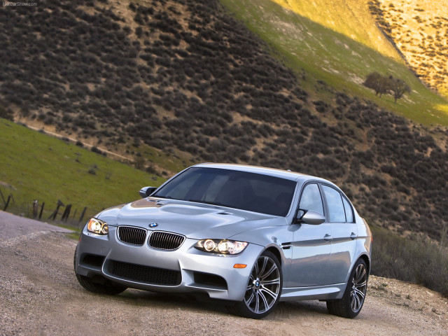 BMW M3 E90 Sedan фото