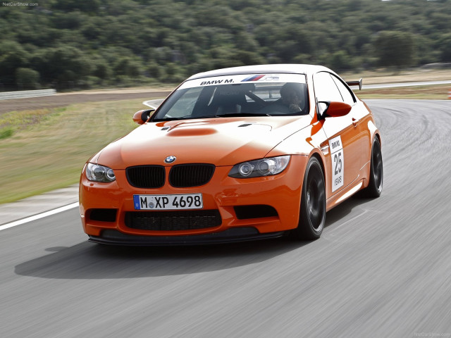 BMW M3 GTS фото