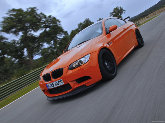 BMW M3 GTS фото