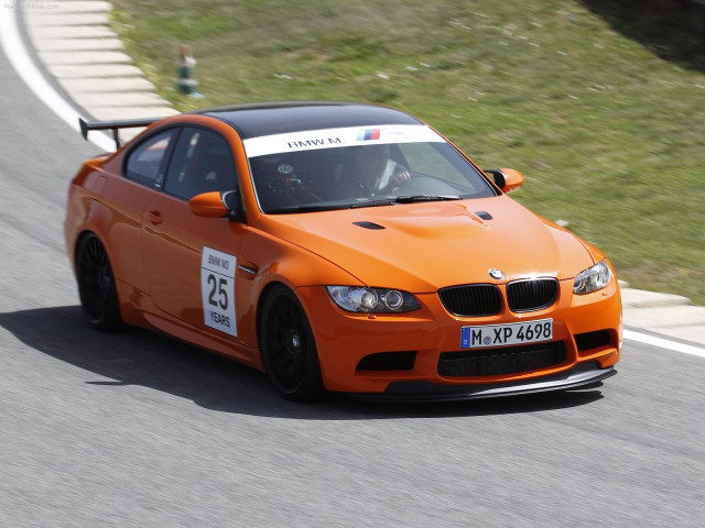 BMW M3 GTS фото