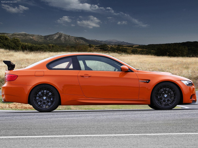 BMW M3 GTS фото