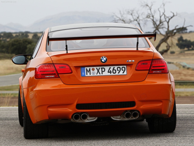 BMW M3 GTS фото