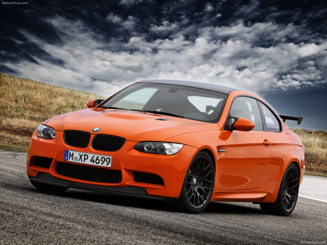 BMW M3 GTS фото