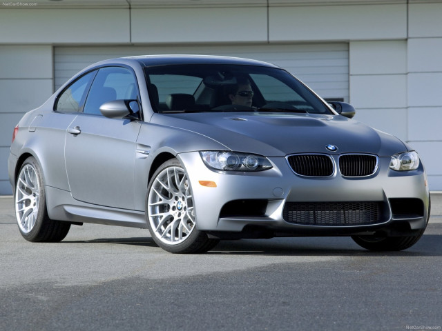 BMW M3 фото