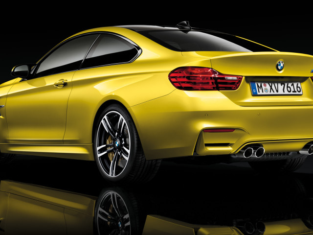 BMW M4 Coupe фото