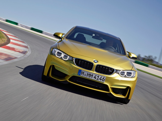 BMW M4 Coupe фото