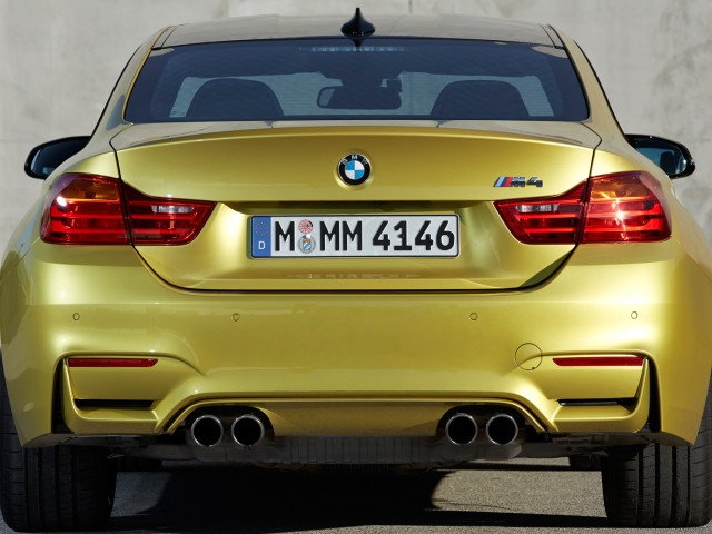 BMW M4 Coupe фото